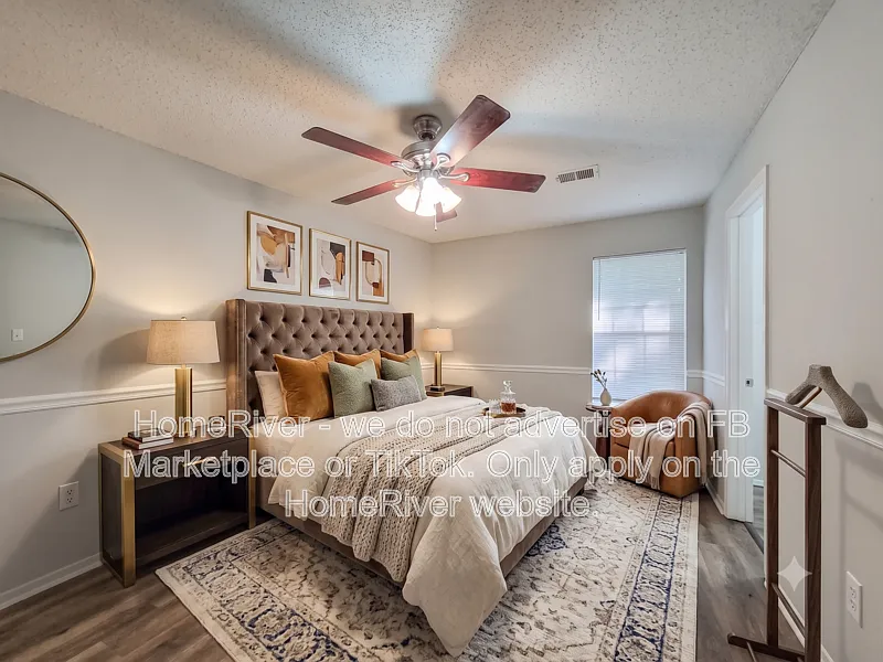 3 bed, 1.5 bath, 1222 sqft, $1,325 — Photo 3