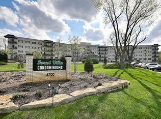 6700 S Brainard Ave APT 110, Countryside, IL 60525