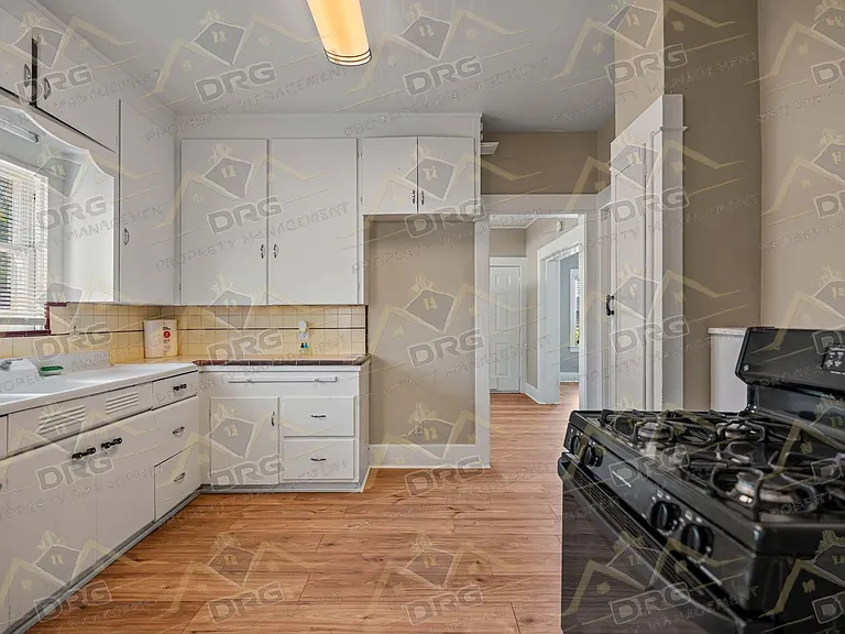 120 Johnson St — Photo 14