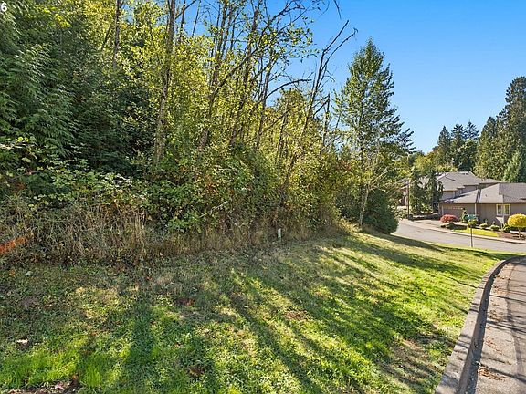 4th image of 428 SE 46th Dr