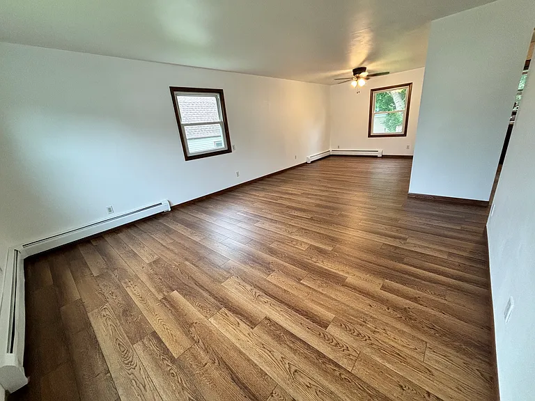 1044 W 10th Ave #A — Photo 8