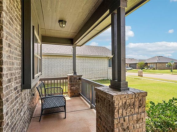 3rd image of 3109 Red Cedar Way