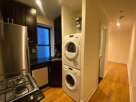 Rented by Corcoran | media 27