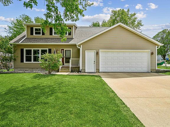 2nd image of 1211 Country Meadows Dr
