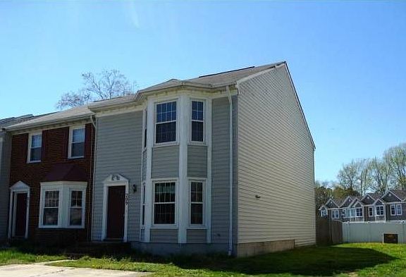 2nd image of 209 Windbrooke Ln
