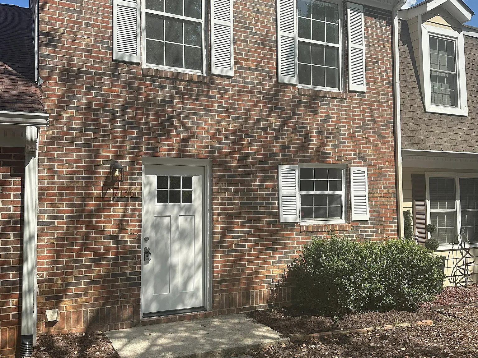 2 bed, 1200 sqft, $2,250 — Photo 1