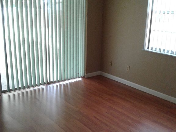 5th image of 3550 NE 22nd Ave