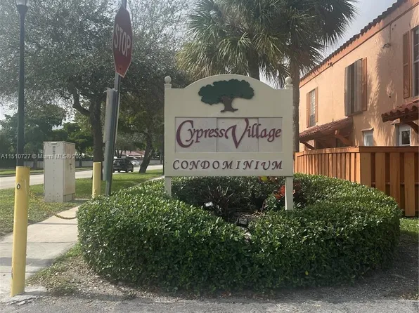 7101 Miami Lakes Dr APT Q22, Miami Lakes, FL 33014