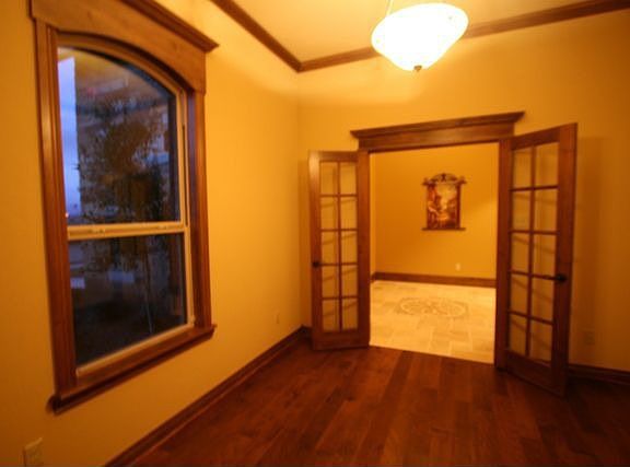 3rd image of 6310 SW Oakmont Blvd
