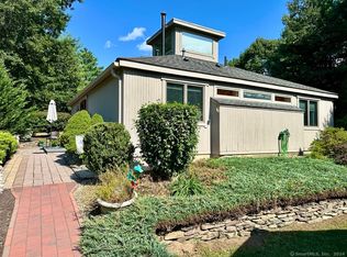 4 Finch Run #4, Avon, CT 06001