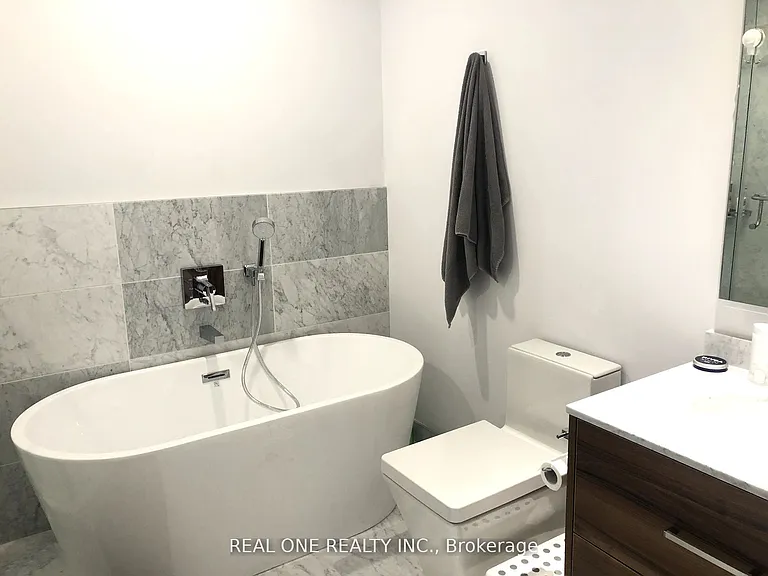 488 University Ave #4911 — Photo 9
