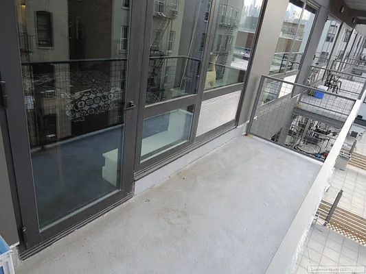 Rented by Luminous Realty | media 8