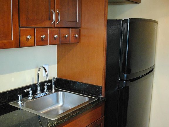 3rd image of 6610 Potomac Ave APT A2
