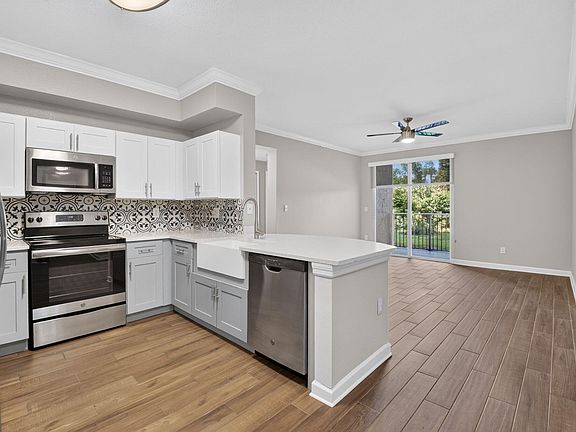 2nd image of 15055 MICHELANGELO Boulevard #102