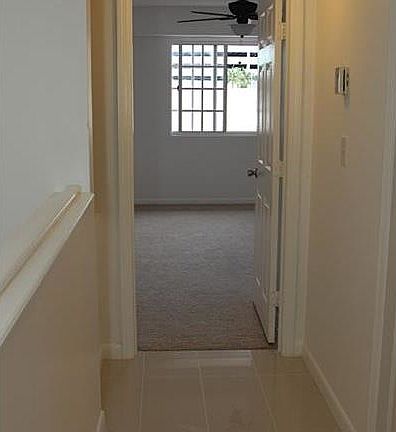 5th image of 2931 NE 185th St APT 1107
