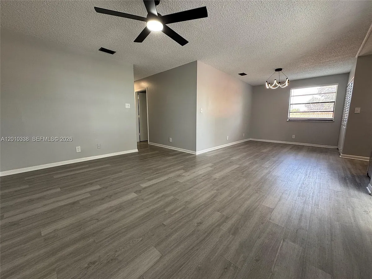 Building Photo - 10947 NW 45th St