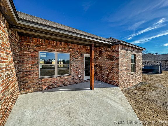 5th image of 18020 S Vaughn Rd