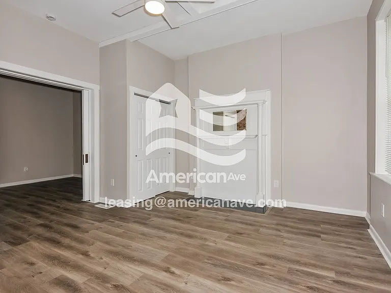 1348387_006_wm_-_living_room_13079671.jpg
