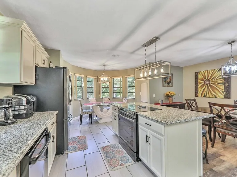 1371 Talbott Cir — Photo 25