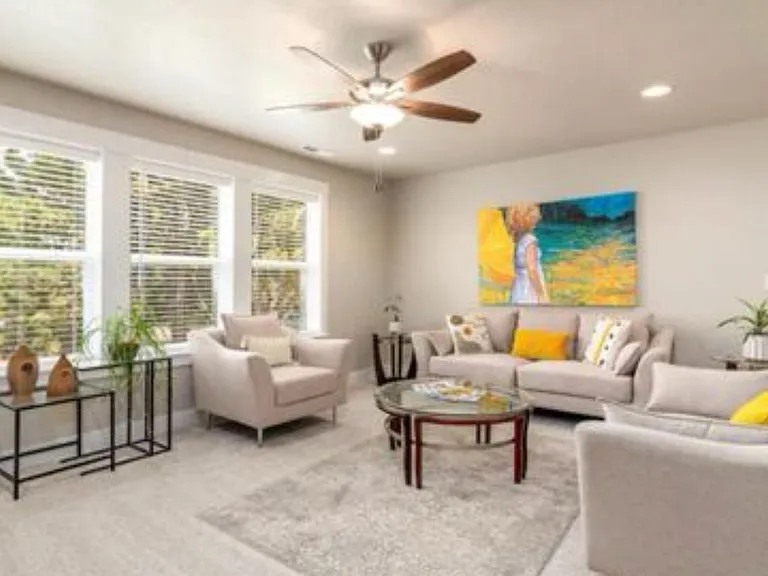 68 E Ranch Dr — Photo 3