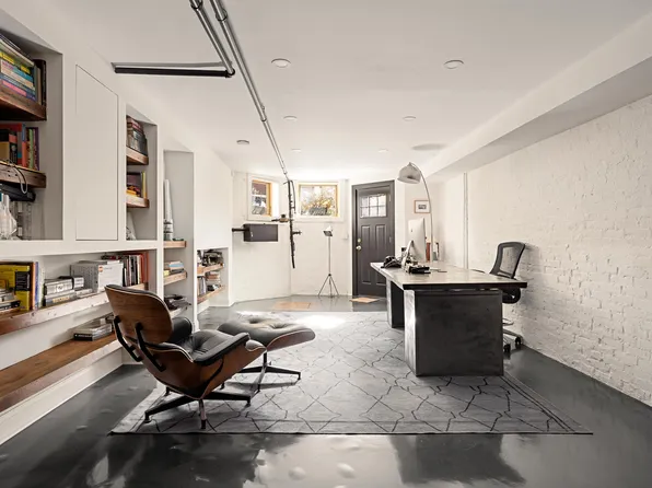 115 Milton Street image 19 of 21