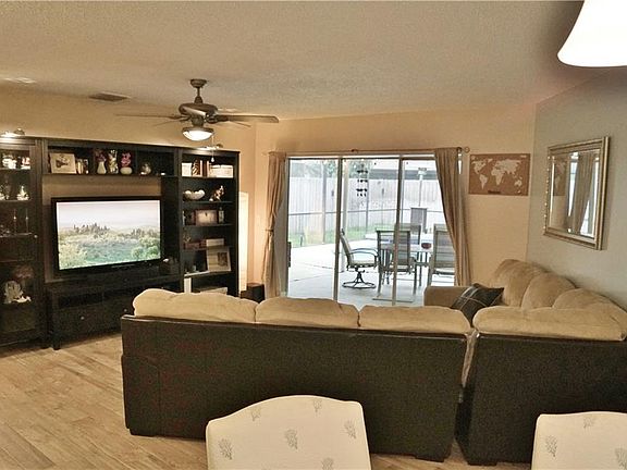 5th image of 4110 Hollowtrail Dr