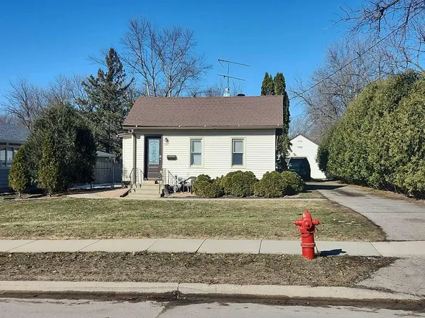 760 Mineral Springs Rd NE, Owatonna, MN 55060