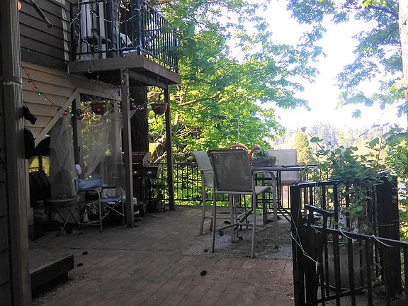 3rd image of 4619 NE Creston Ave