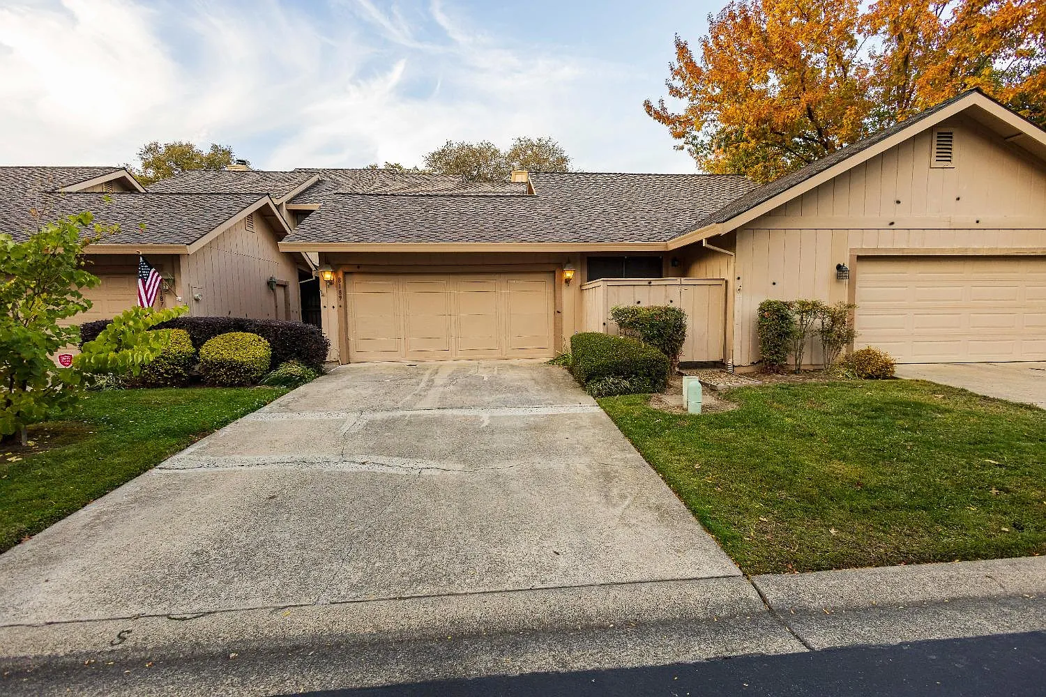 8189 Shane Ln photo 1