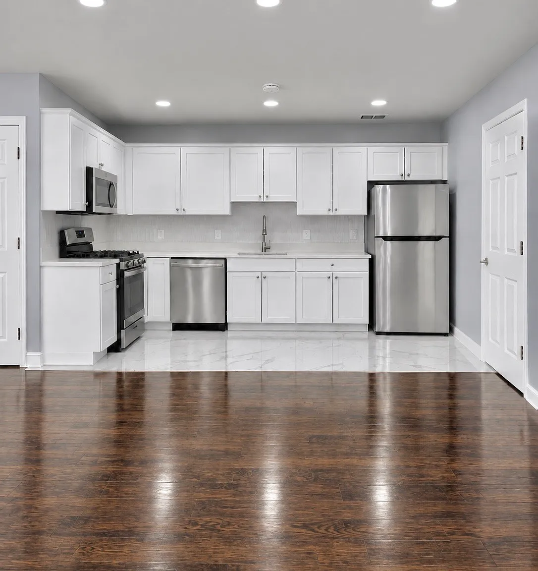 3 bed, 1400 sqft, $3,200 — Photo 2
