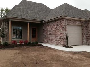 207 Sanctuary Ln, Lafayette, LA 70503