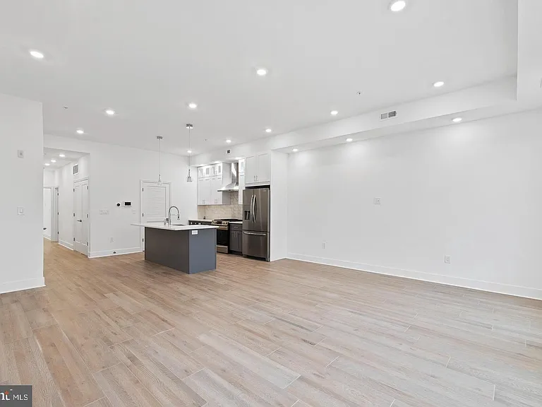 1335 N Franklin St #2 — Photo 7