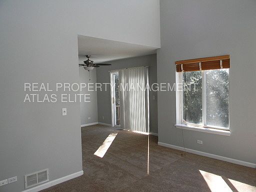 3rd image of 2039 Orchard Ln