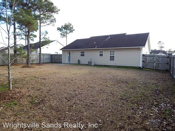 2nd image of 713 Brewster Ln
