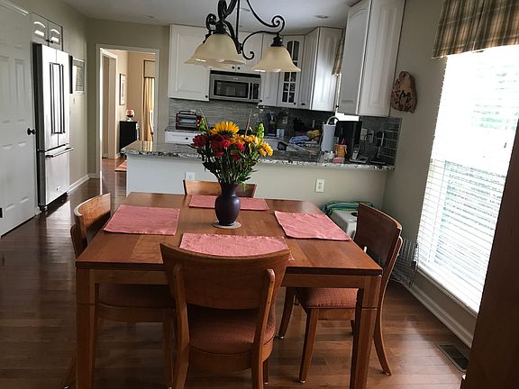 Casual dining area