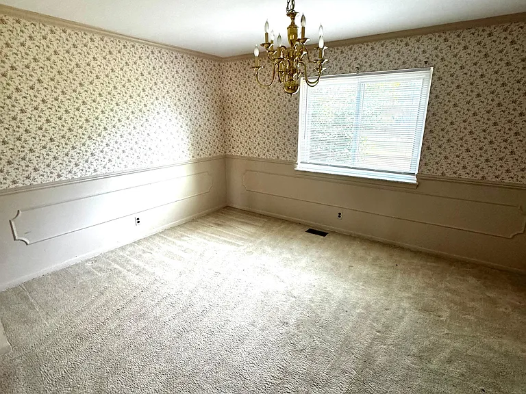 10922 Chicago Rd — Photo 19