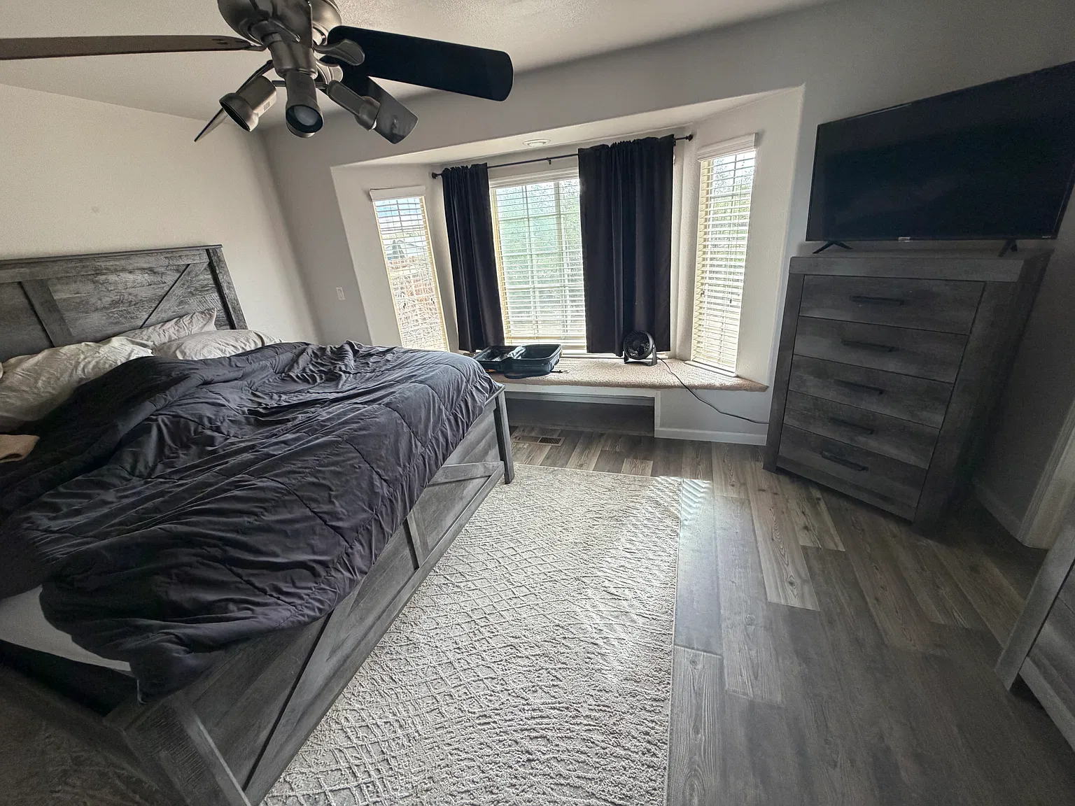 3 bed, 1334 sqft, $2,400 — Photo 4