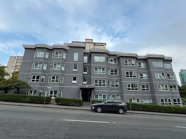 921 Thurlow St #303, Vancouver, BC V6E 1W3