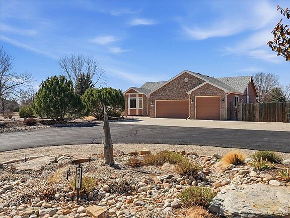2nd image of 4411 Indigo Dr