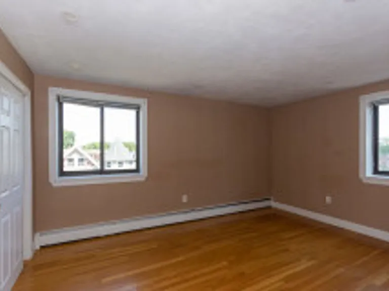 47 Gardner St #10 — Photo 7