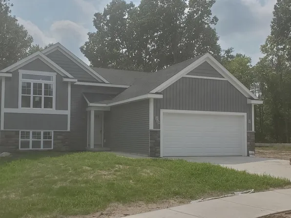 3498 Breezewood Ct SE, Grand Rapids, MI 49512