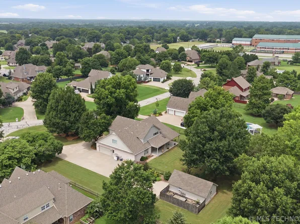 13215 S 118th East Ave, Broken Arrow, OK 74011