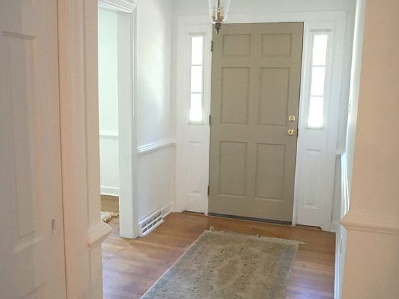 4th image of 5 Cameron Dr