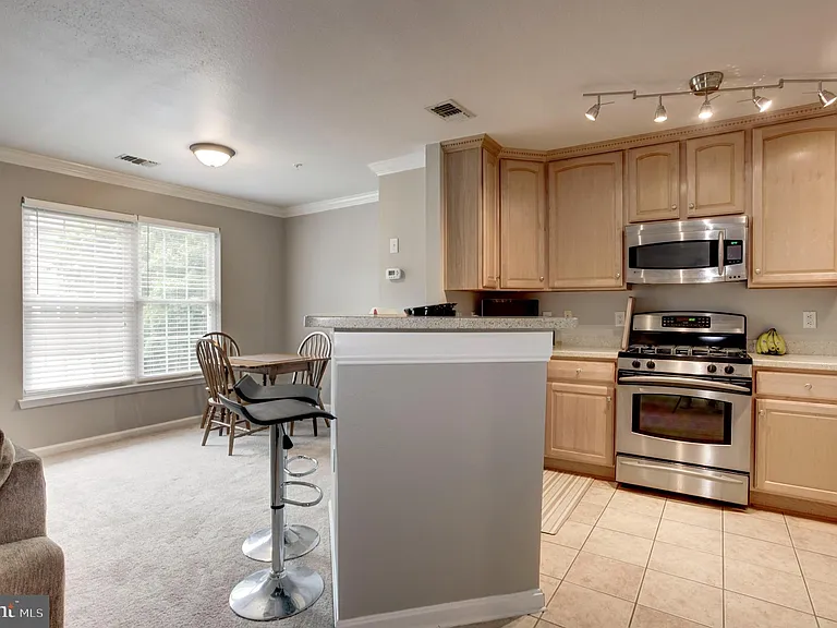 12852 Fair Briar Ln — Photo 6