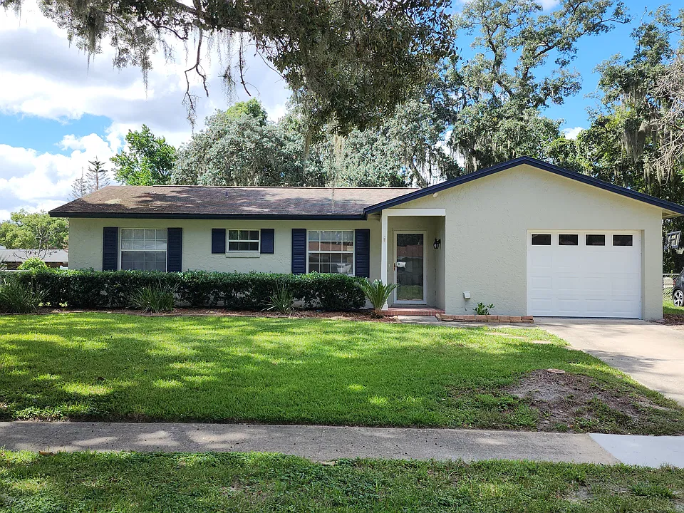 5138 Oak Hill Dr