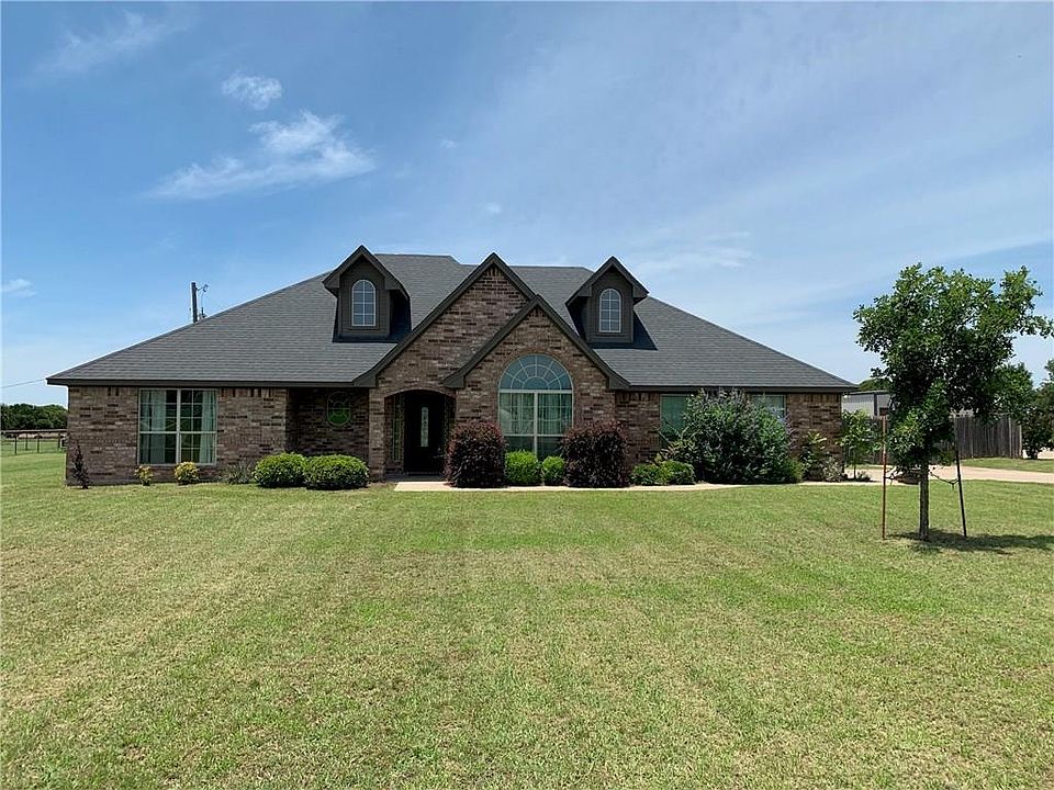 1st image of 157 Savannah Dr