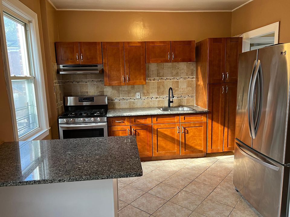 1st image of 628 S 4th Ave #2