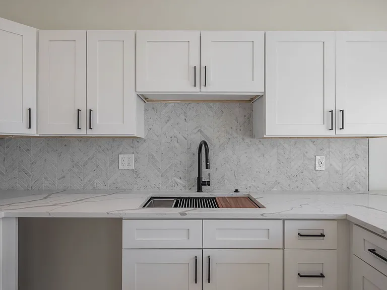 3250 Lorain Ave — Photo 4