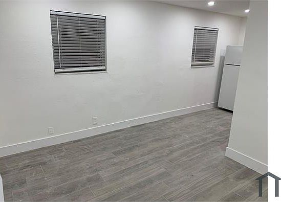 1st image of 105 NW 14th Way APT 3