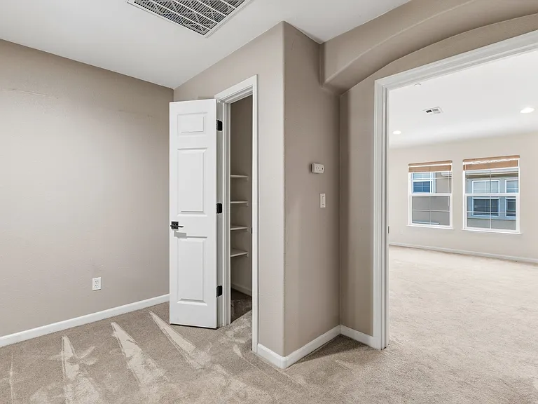 536 Adeline Ave — Photo 10